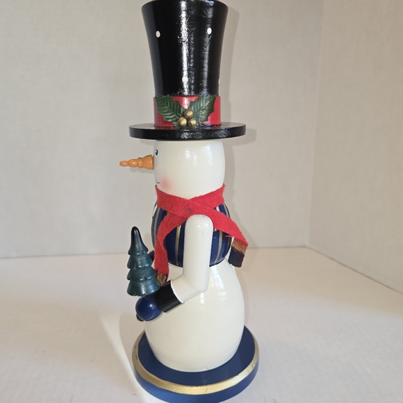 11.75" Vintage Snowman Nutcracker - Picture 4 of 8